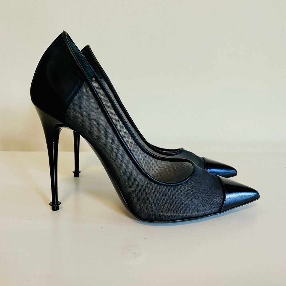 Authentic Tom Ford Black Mesh Pumps Size 39